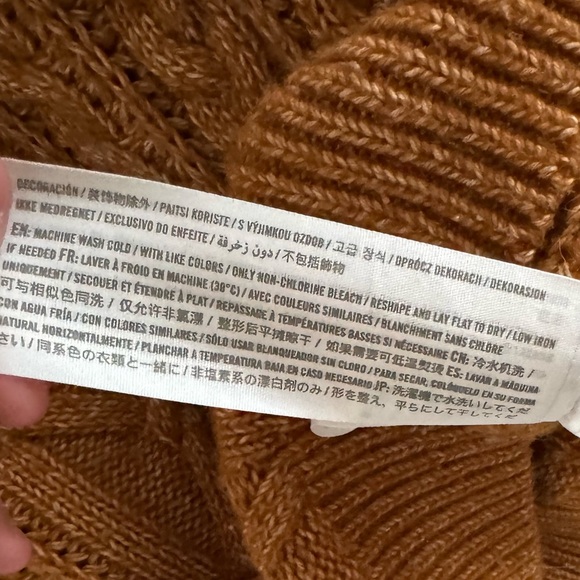 abercrombie & fitch | cable knit sweater - Picture 9 of 12